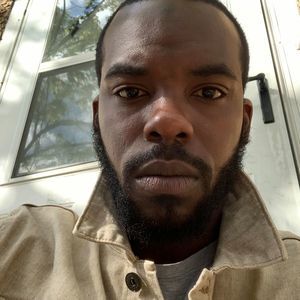 Meet your Posher, Nikia